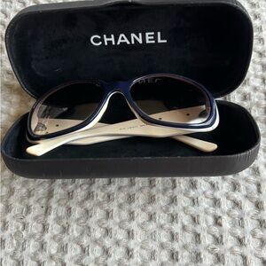CHANEL Navy Blue and White  Sunglasses